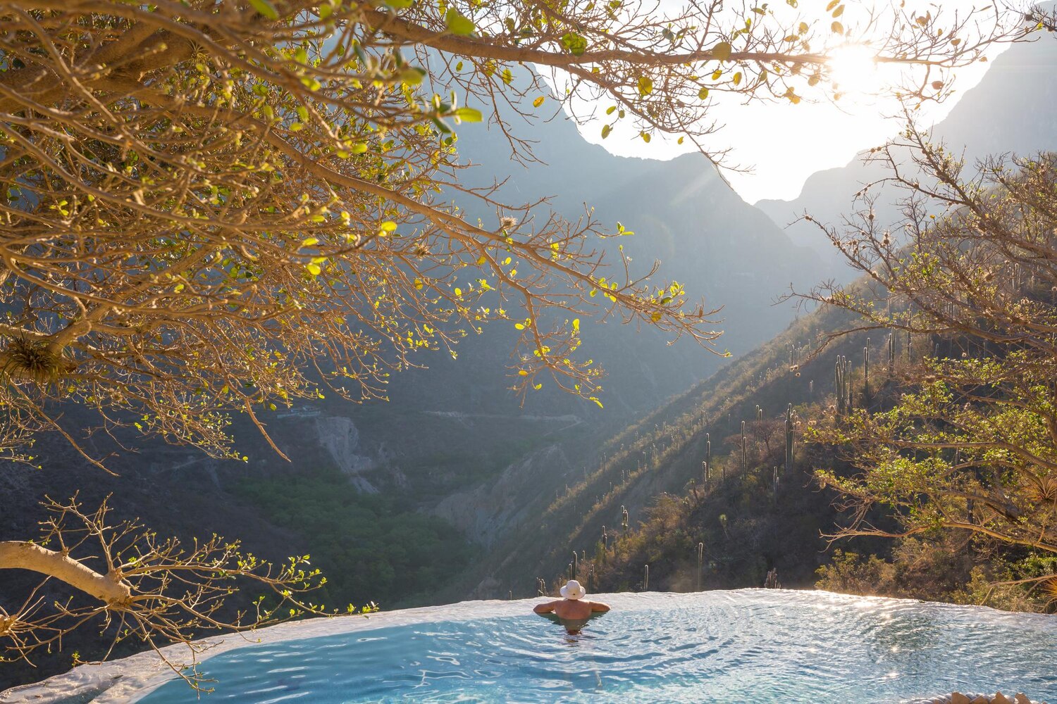 Dlaczego hotel z basenem w Szczyrku to najlepsza opcja na urlop?